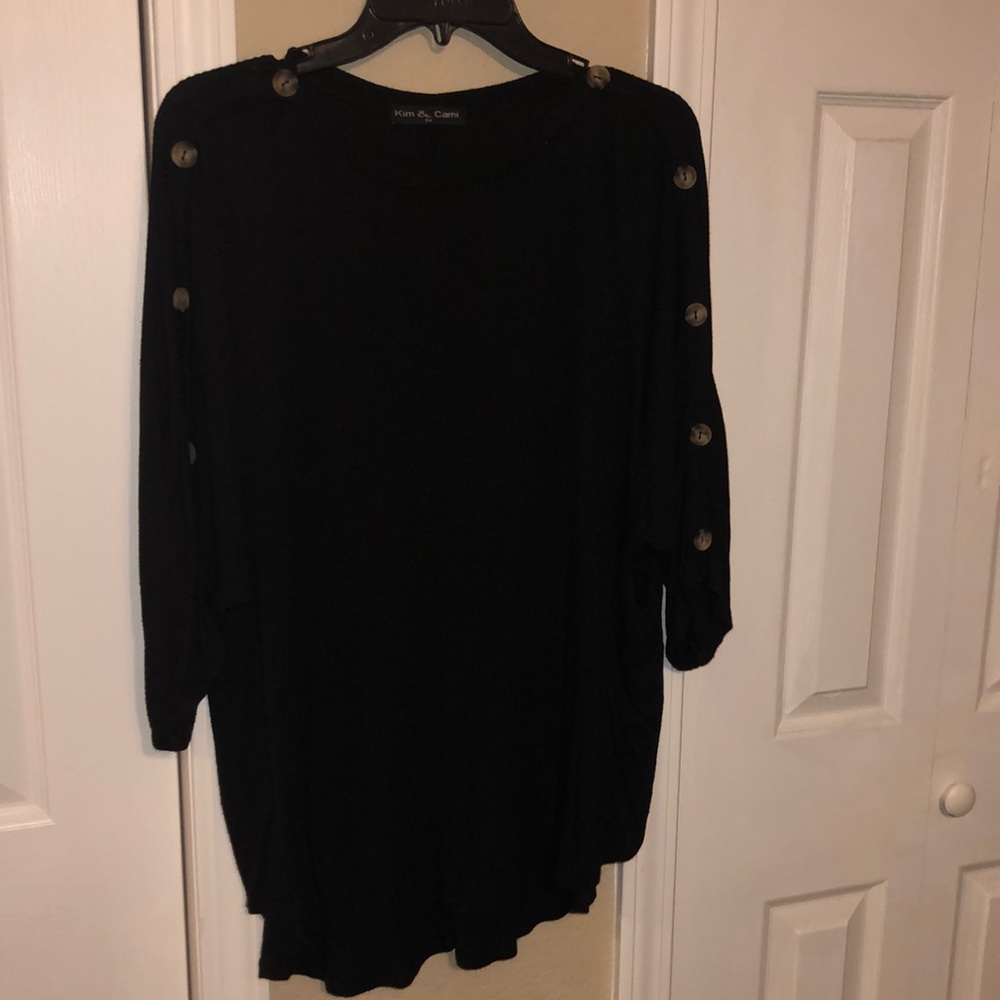 Button sleeved blouse